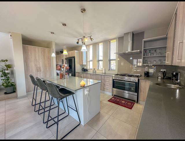4 BEDROOM HOUSE FOR SALE IN MIDSTREAM MEADOWS